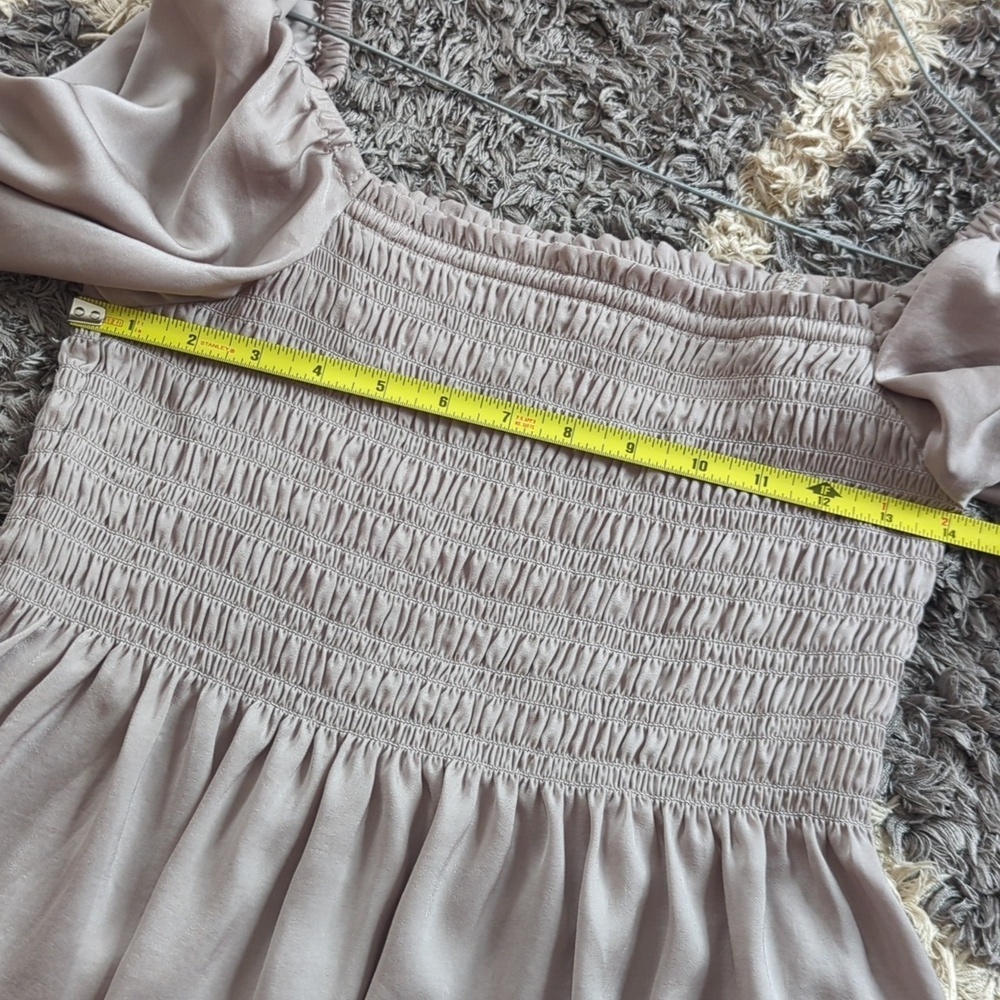 GAP Smocked Peplum Top Color Quail Beige Size Women's M - Picture 5 of 5